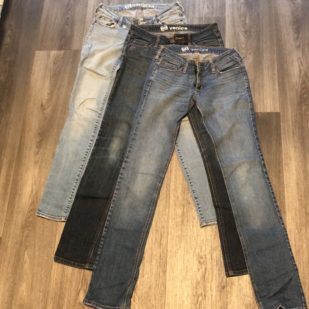 3 bullhead denim jeans